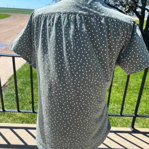 L.L.Bean sage green with white dots women’s top, women's size S Regular fit. - Picture 5 of 8